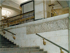 detalle de la escalera de la estacin "Avtova"